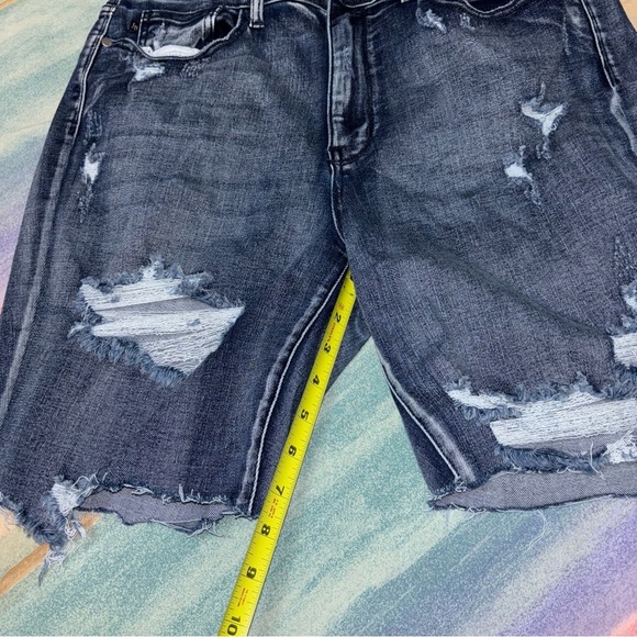 Judy Blue Los Angeles Blue Denim High Rise Distressed Shorts Women’s size 14W - Picture 6 of 6